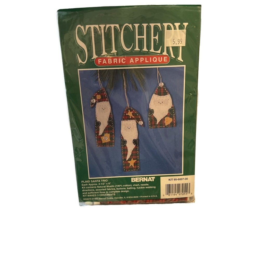 Vintage 1995 Bernat Stitchery Fabric Applique Kit 95-6007-00 Santa‎ Ornaments